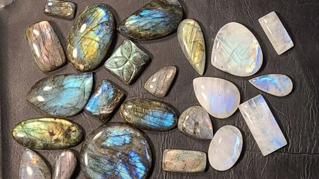 Moonstone meaning